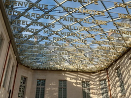 11 - Verrière de la cour intérieur du château